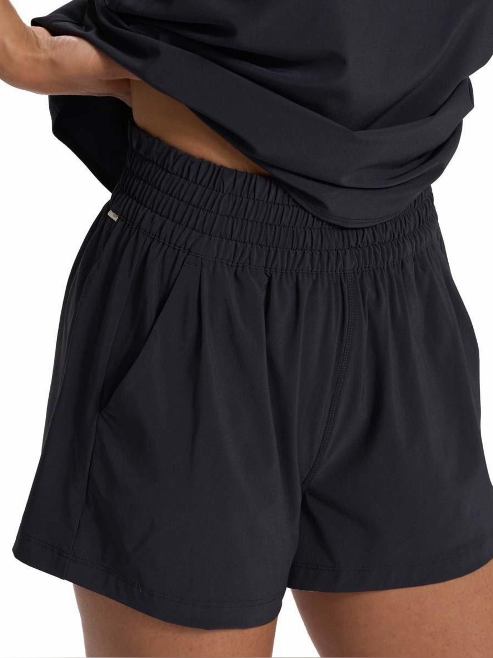 VUORI Women's Vuori Villa Shorts in Black Size XS Style #VW3015